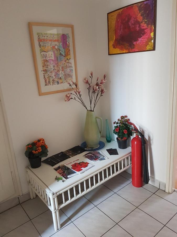 Bottega Del Vino Guesthouse Локарно Екстериор снимка