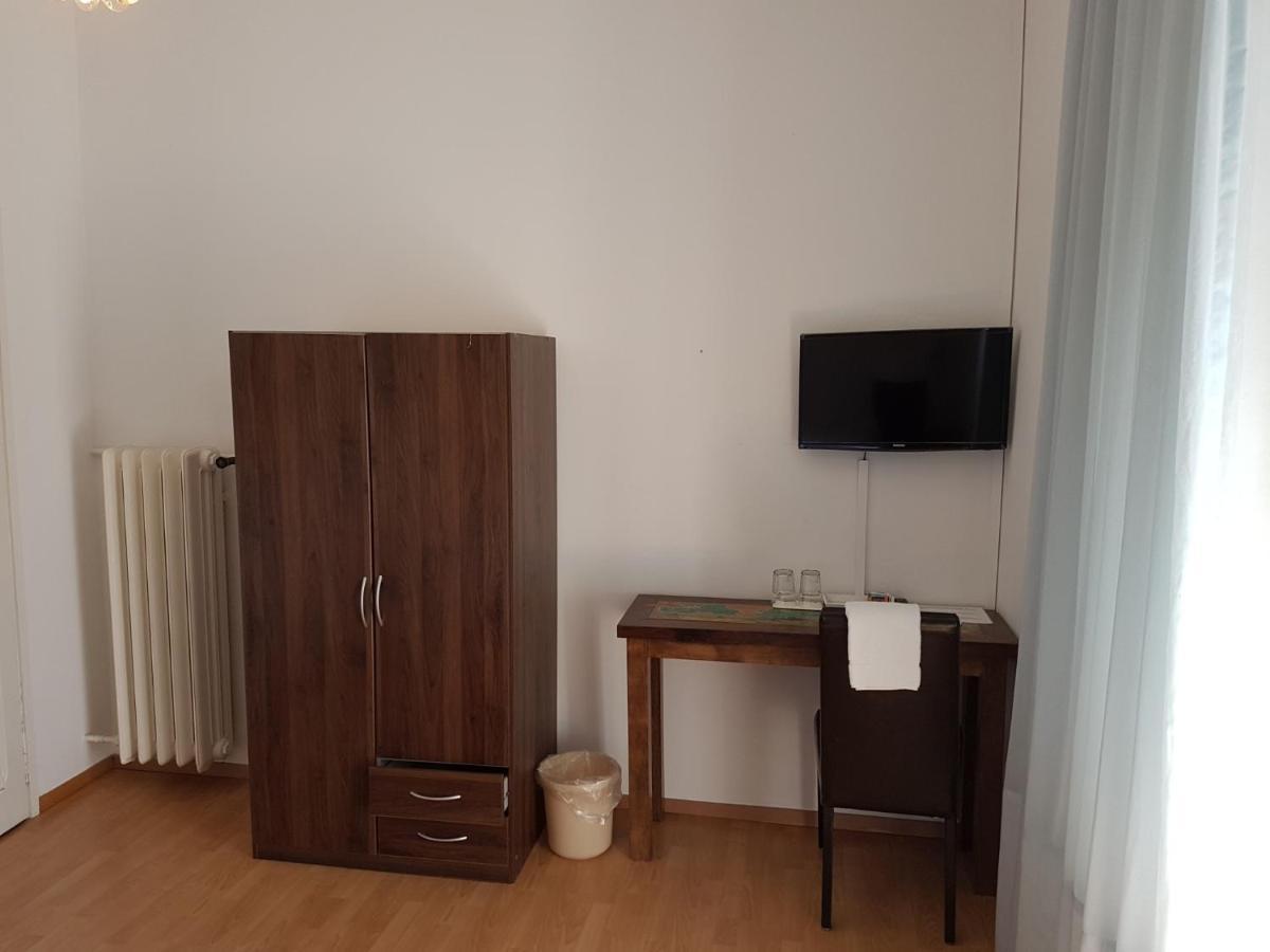 Bottega Del Vino Guesthouse Локарно Екстериор снимка